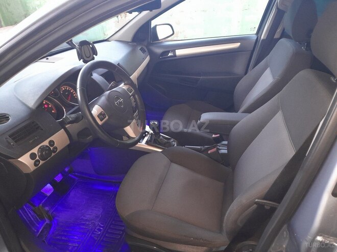 Opel Astra 2008, 237,513 km - 1.3 l - Biləsuvar