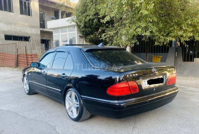 Mercedes E 240 1998, 355,000 km - 2.4 l - Sumqayıt
