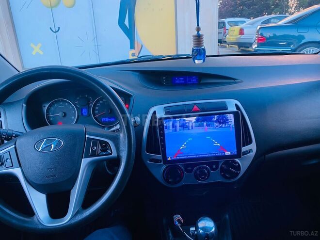 Hyundai i20 2013, 105,000 km - 1.4 л - Bakı