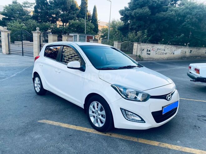Hyundai i20 2013, 105,000 km - 1.4 л - Bakı