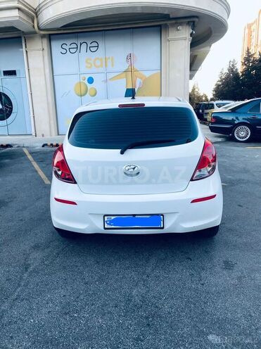 Hyundai i20 2013, 105,000 km - 1.4 л - Bakı