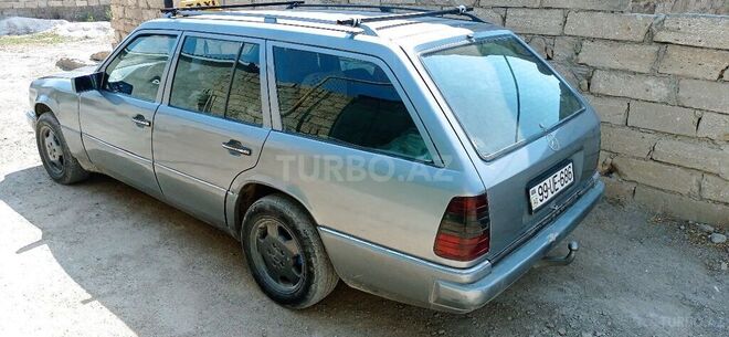 Mercedes E 250 1991, 300,000 km - 2.5 l - Bakı