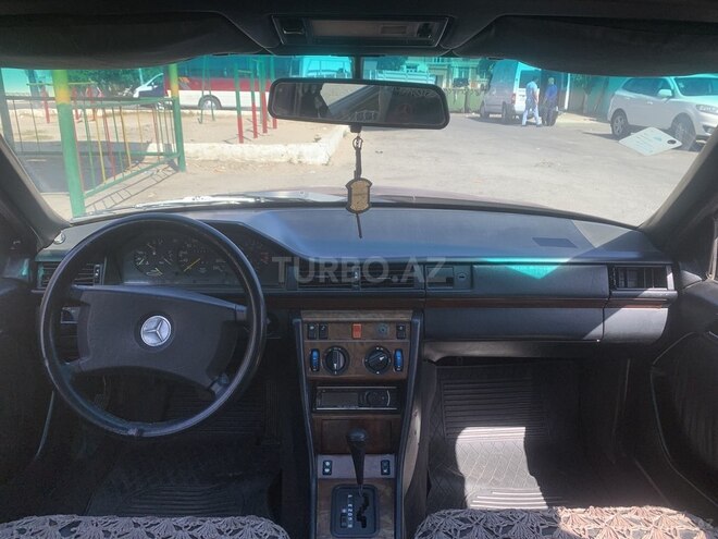 Mercedes E 230 1990, 320,000 km - 2.3 l - Bakı