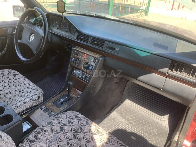 Mercedes E 230 1990, 320,000 km - 2.3 l - Bakı