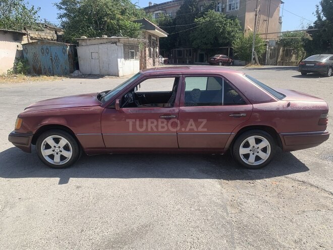 Mercedes E 230 1990, 320,000 km - 2.3 l - Bakı