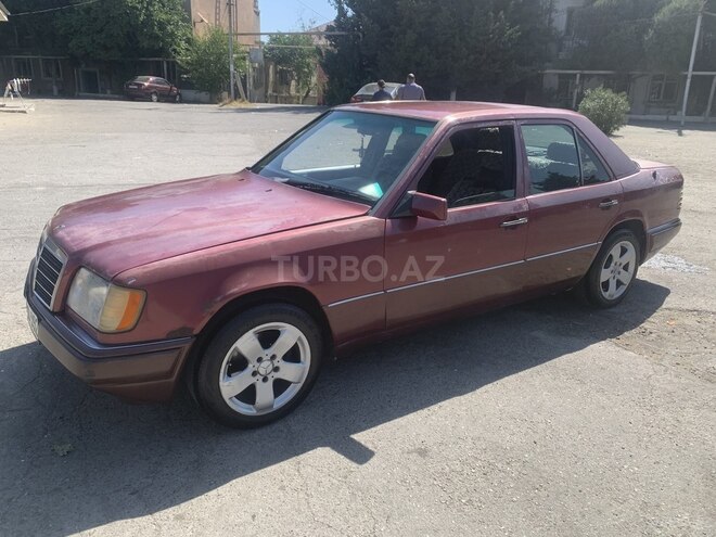Mercedes E 230 1990, 320,000 km - 2.3 l - Bakı