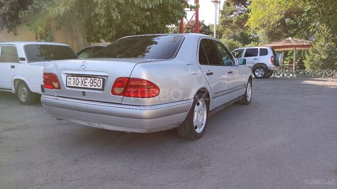 Mercedes E 300 1996, 650,000 km - 3.0 l - Bakı