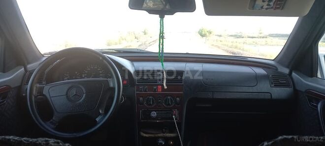 Mercedes C 180 1995, 236,580 km - 1.8 л - Şirvan