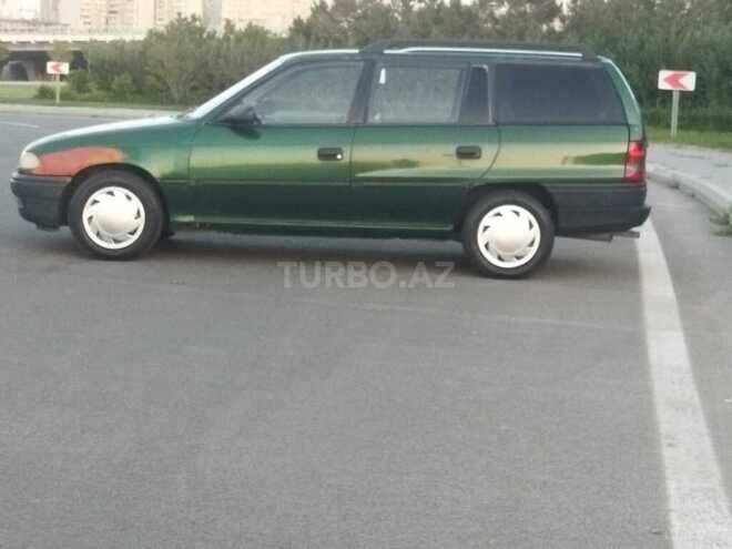 Opel Astra 1996, 385,000 km - 1.6 l - Bakı