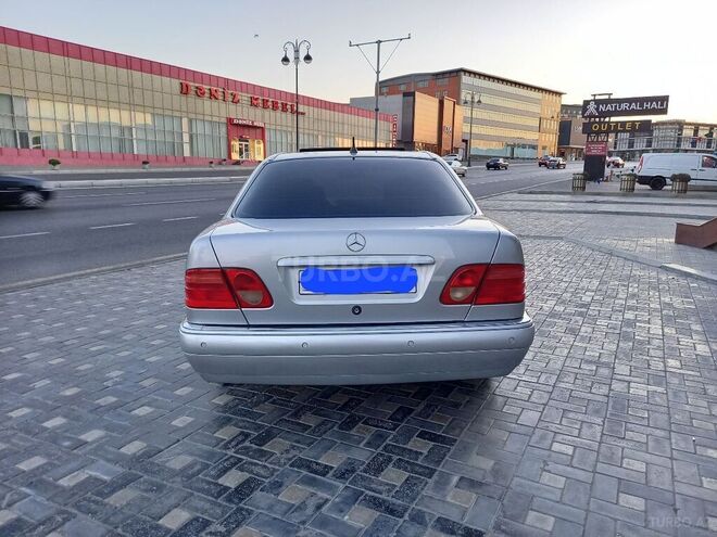 Mercedes E 280 1998, 267,000 km - 2.8 л - Bakı