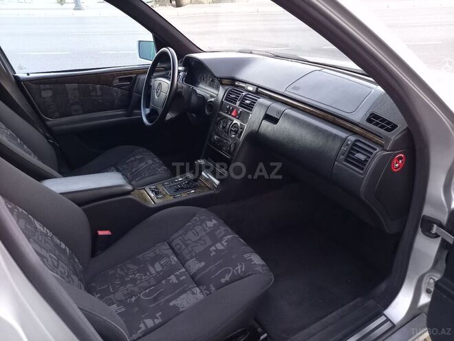 Mercedes E 280 1998, 267,000 km - 2.8 л - Bakı
