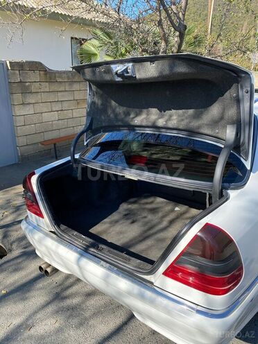 Mercedes C 200 1996, 268,000 km - 2.0 л - Qax