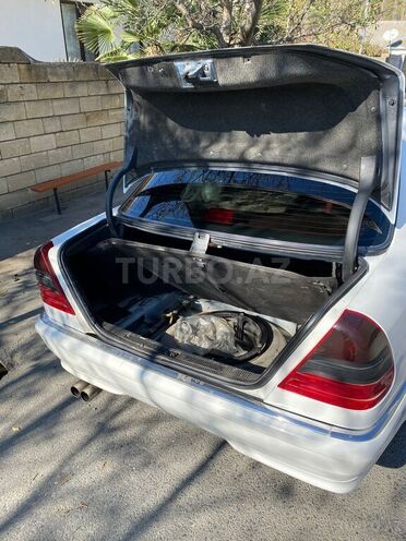Mercedes C 200 1996, 268,000 km - 2.0 л - Qax