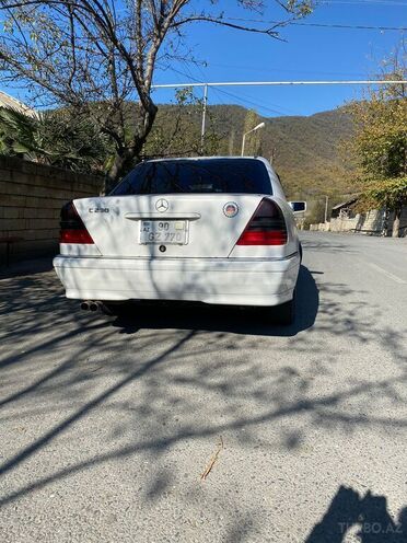 Mercedes C 200 1996, 268,000 km - 2.0 л - Qax