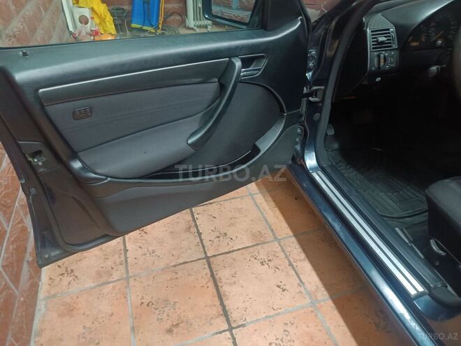 Mercedes C 180 1998, 303,360 km - 1.8 л - Bakı