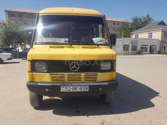Mercedes 208 D 1994, 298,400 km - 2.3 л - Salyan