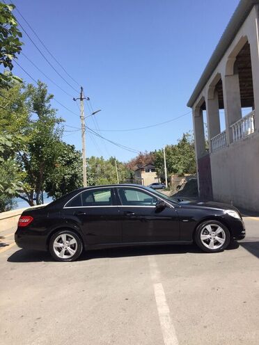 Mercedes E 200 2012, 197,200 km - 1.8 l - Yevlax