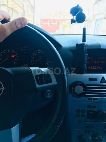 Opel Astra 2009, 255,348 km - 1.4 l - Göyçay