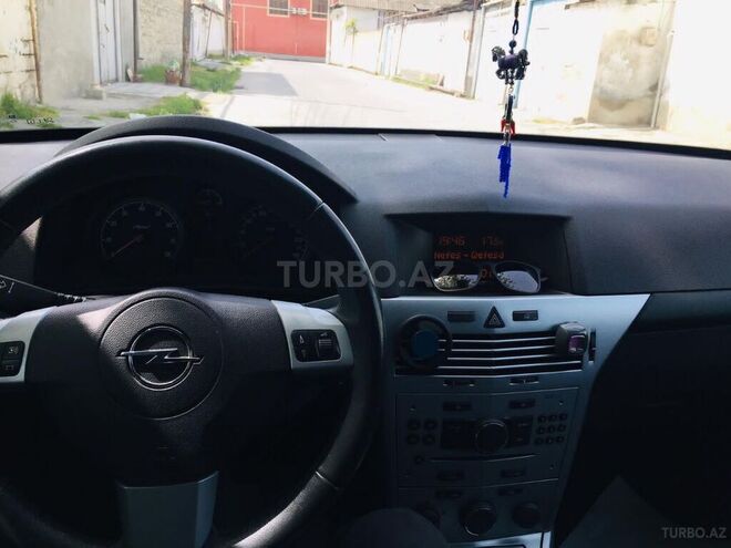 Opel Astra 2009, 255,348 km - 1.4 l - Göyçay