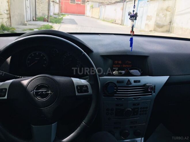 Opel Astra 2009, 255,348 km - 1.4 l - Göyçay