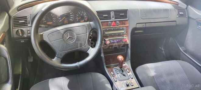 Mercedes C 230 1997, 295,000 km - 2.3 л - Bakı