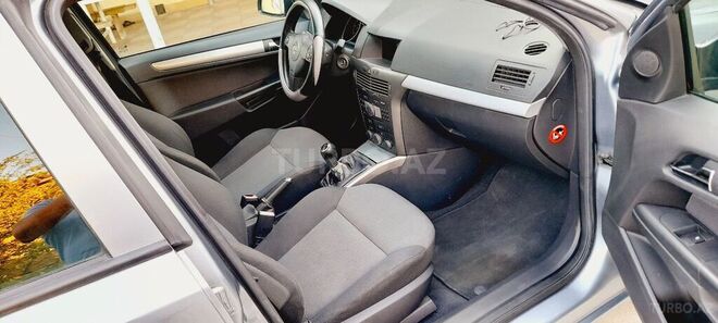 Opel Astra 2006, 160,000 km - 1.3 l - Bakı