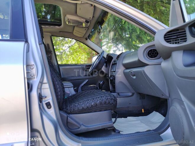Hyundai Santa Fe 2002, 160,355 km - 2.7 l - Göygöl