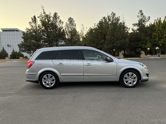 Opel Astra 2009, 199,000 km - 1.6 l - Beyləqan