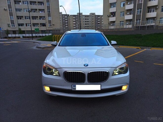 BMW 750 2010, 133,500 km - 4.4 л - Bakı