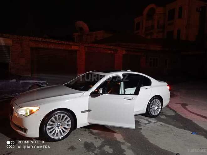 BMW 750 2010, 133,500 km - 4.4 л - Bakı