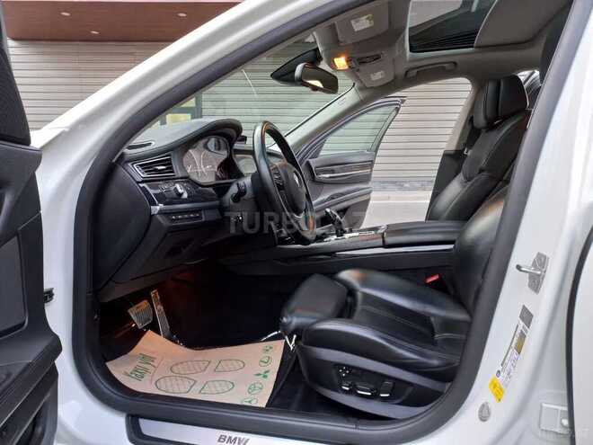 BMW 750 2010, 133,500 km - 4.4 л - Bakı