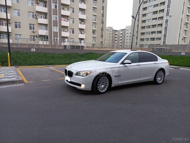 BMW 750 2010, 133,500 km - 4.4 л - Bakı