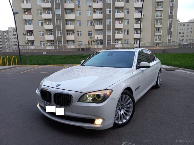BMW 750 2010, 133,500 km - 4.4 л - Bakı