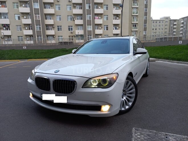BMW 750 2010, 133,500 km - 4.4 л - Bakı