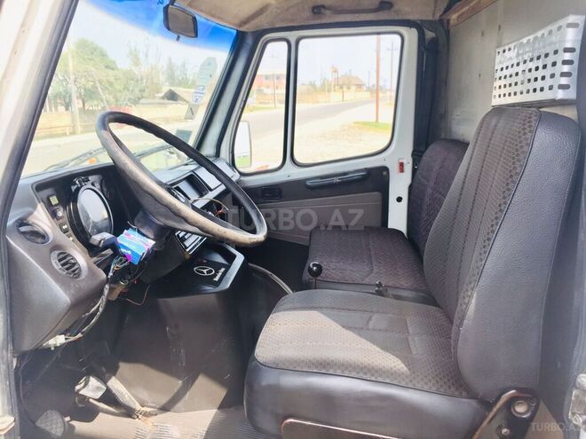 Mercedes 208 D 1990, 200,000 km - 2.5 l - Bakı