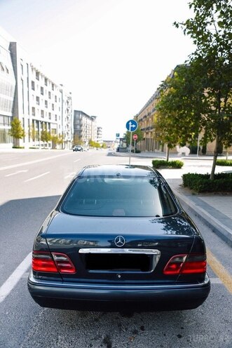 Mercedes E 200 1996, 329,120 km - 2.0 l - Bakı