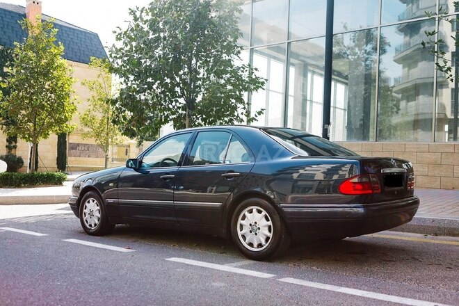 Mercedes E 200 1996, 329,120 km - 2.0 l - Bakı