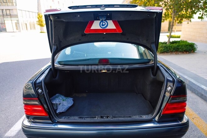 Mercedes E 200 1996, 329,120 km - 2.0 l - Bakı
