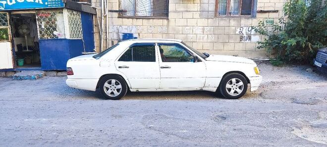 Mercedes 190 1987, 118,443 km - 2.5 l - Bakı