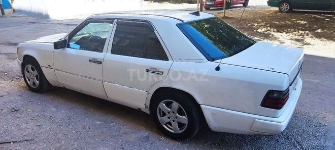Mercedes 190 1987, 118,443 km - 2.5 l - Bakı