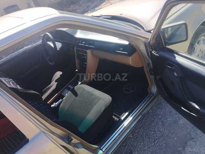 Mercedes E 300 1991, 250,000 km - 3.0 л - Bakı