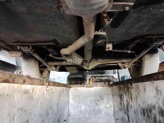 LADA (VAZ) 2106 1983, 99,999 km - 1.5 l - Qax