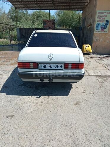 Mercedes 190 1989, 587,648 km - 2.0 l - Salyan
