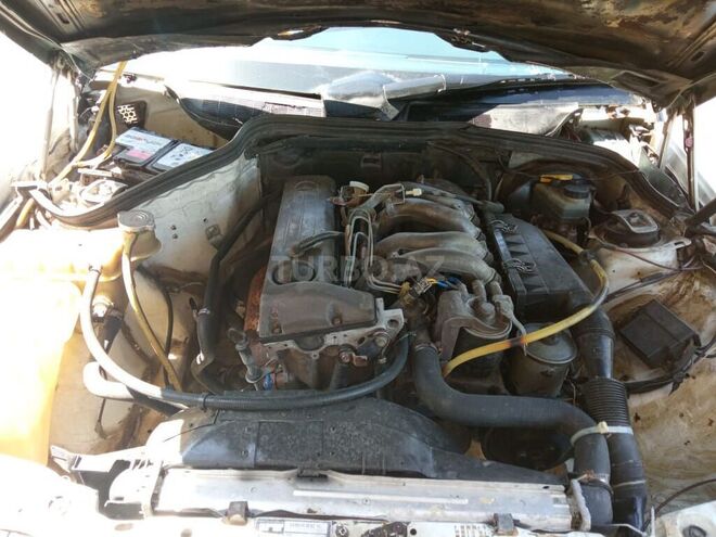 Mercedes 190 1989, 587,648 km - 2.0 l - Salyan
