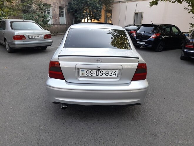 Opel Vectra 2000, 345,700 km - 2.0 л - Qazax