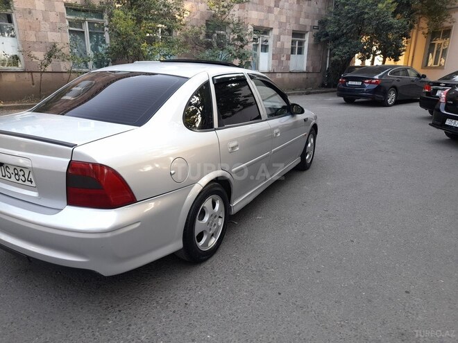 Opel Vectra 2000, 345,700 km - 2.0 л - Qazax