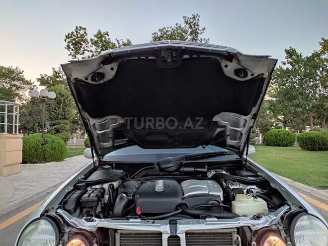 Mercedes E 220 2001, 235,000 km - 2.2 l - Saatlı