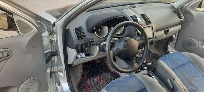 Volkswagen Polo 2001, 215,000 km - 1.4 l - Sumqayıt