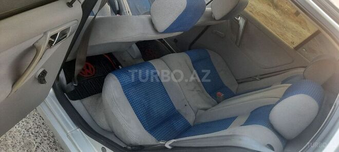 Volkswagen Polo 2001, 215,000 km - 1.4 l - Sumqayıt