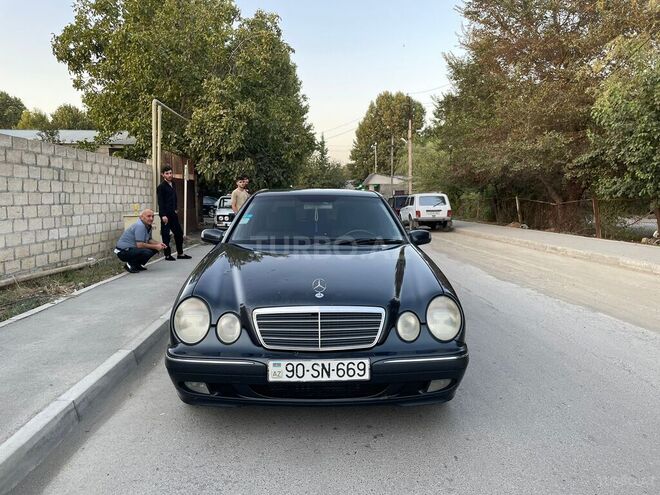 Mercedes E 220 2000, 519,565 km - 2.2 л - Mingəçevir